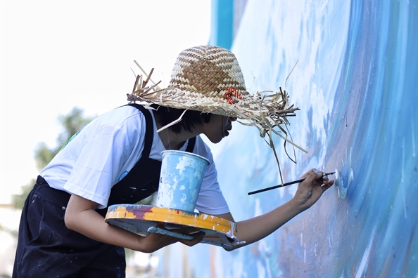 Hàng[-]trăm[-]người[-]xắn[-]tay[-]áo[-]làm[-]sạch[-]đảo[-]Thạnh[-]An
